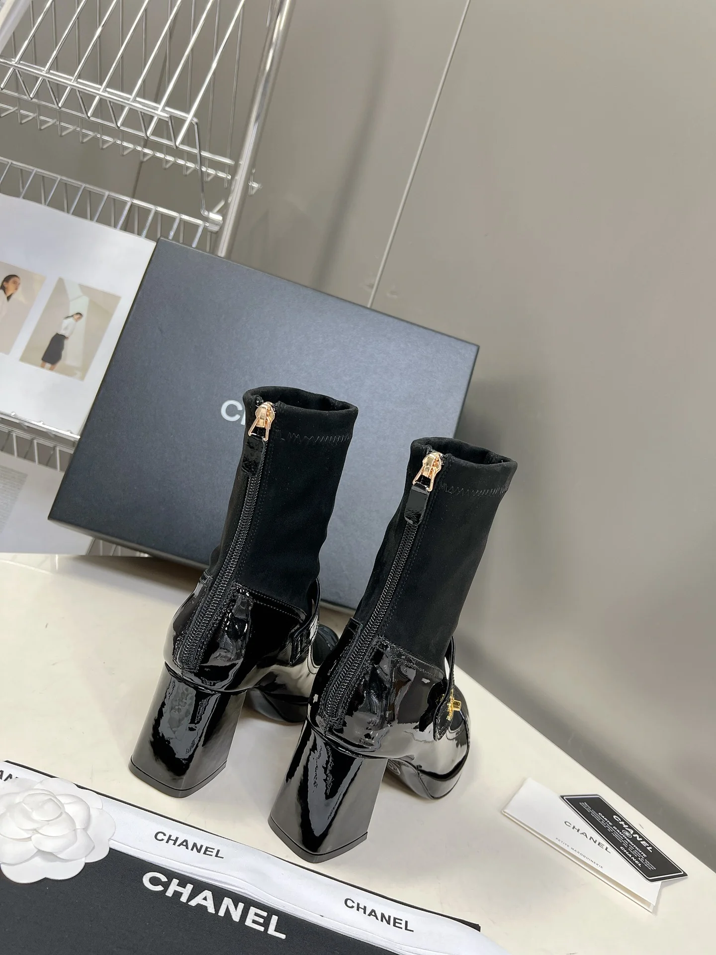 Chanel - Классические осенне-зимние повседневные ботинки - Черные