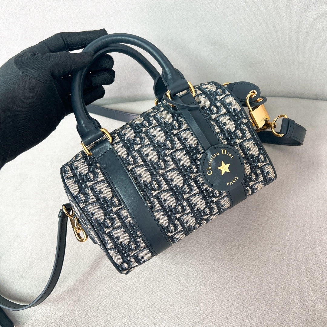 Сумка Dior Groove 25 (средний размер)