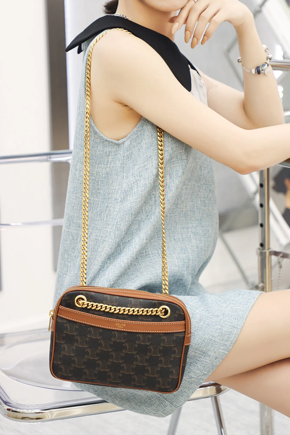 Сумка для фотоаппарата Celine Patapans Triomphe Classic Monogram через плечо