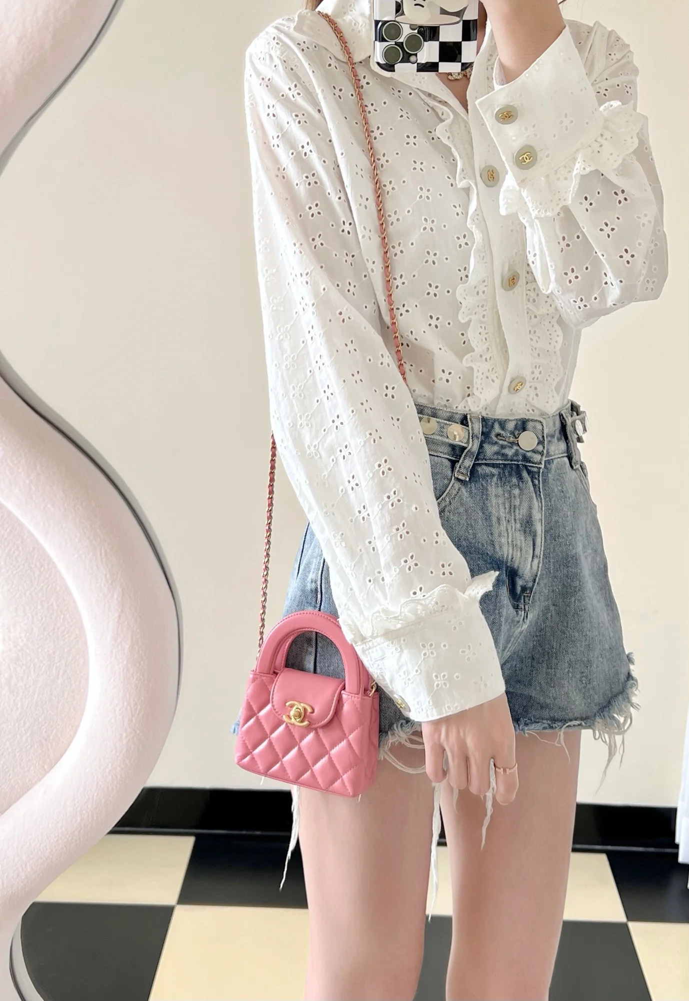 Мини-сумочка Chanel Kelly на цепочке - кораллово-розовая