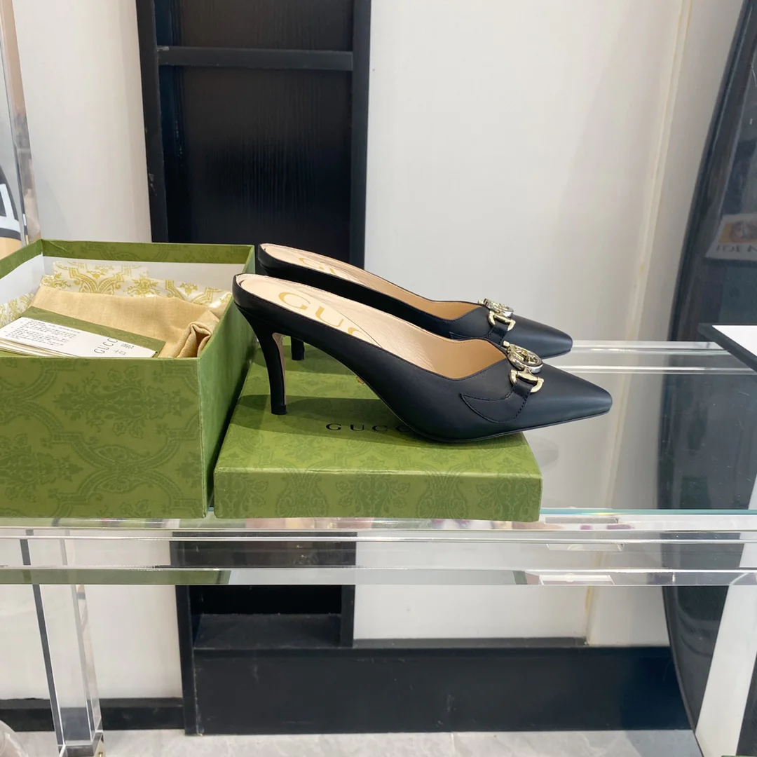 Gucci - Ретро туфли-лодочки на высоком каблуке с острым носком