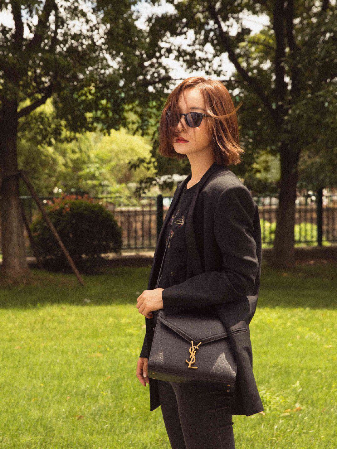 YSL Cassandra 20 см, размер S, черные - на фото.