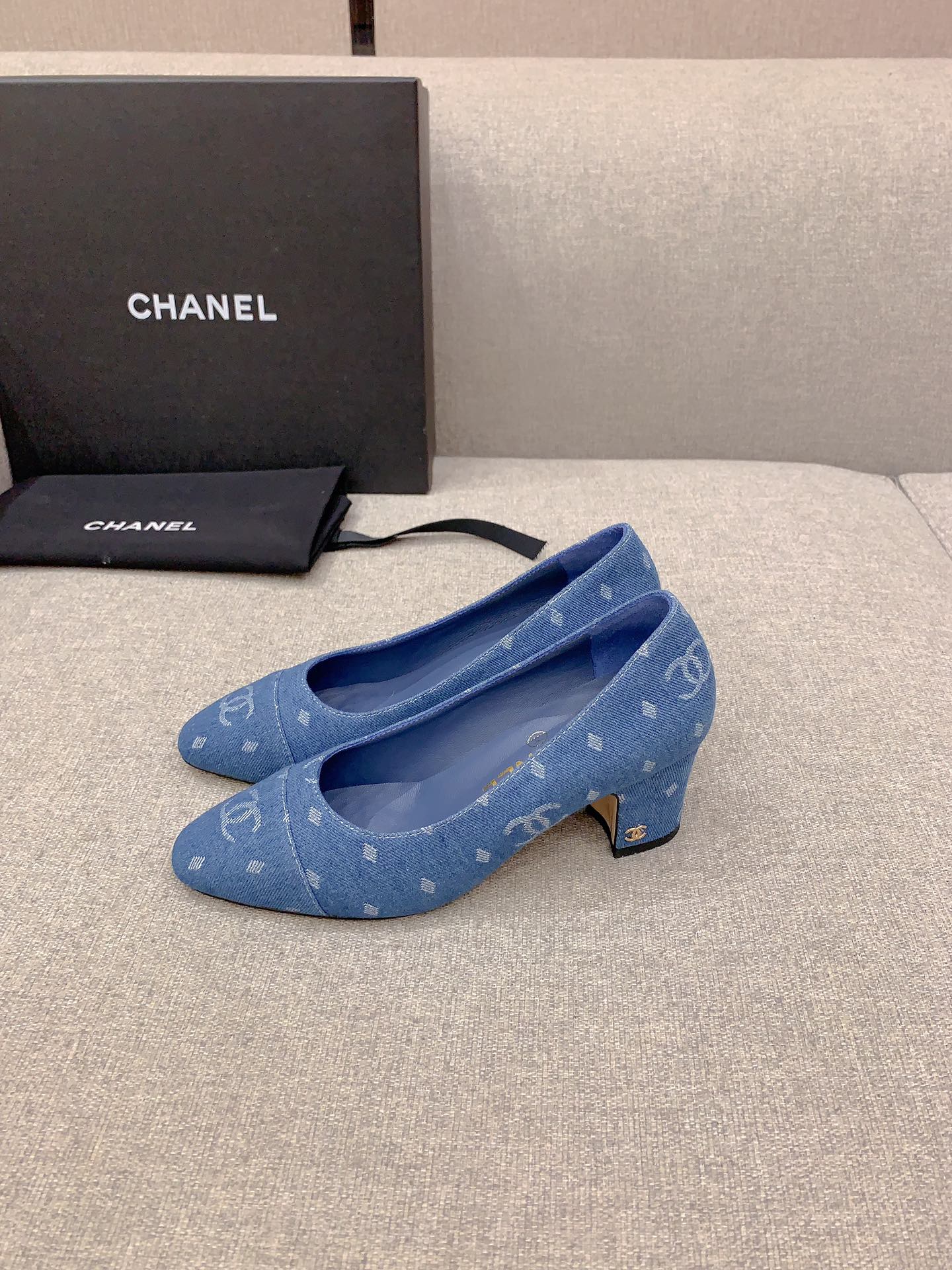 Джинсовые туфли на массивном каблуке Chanel - синие