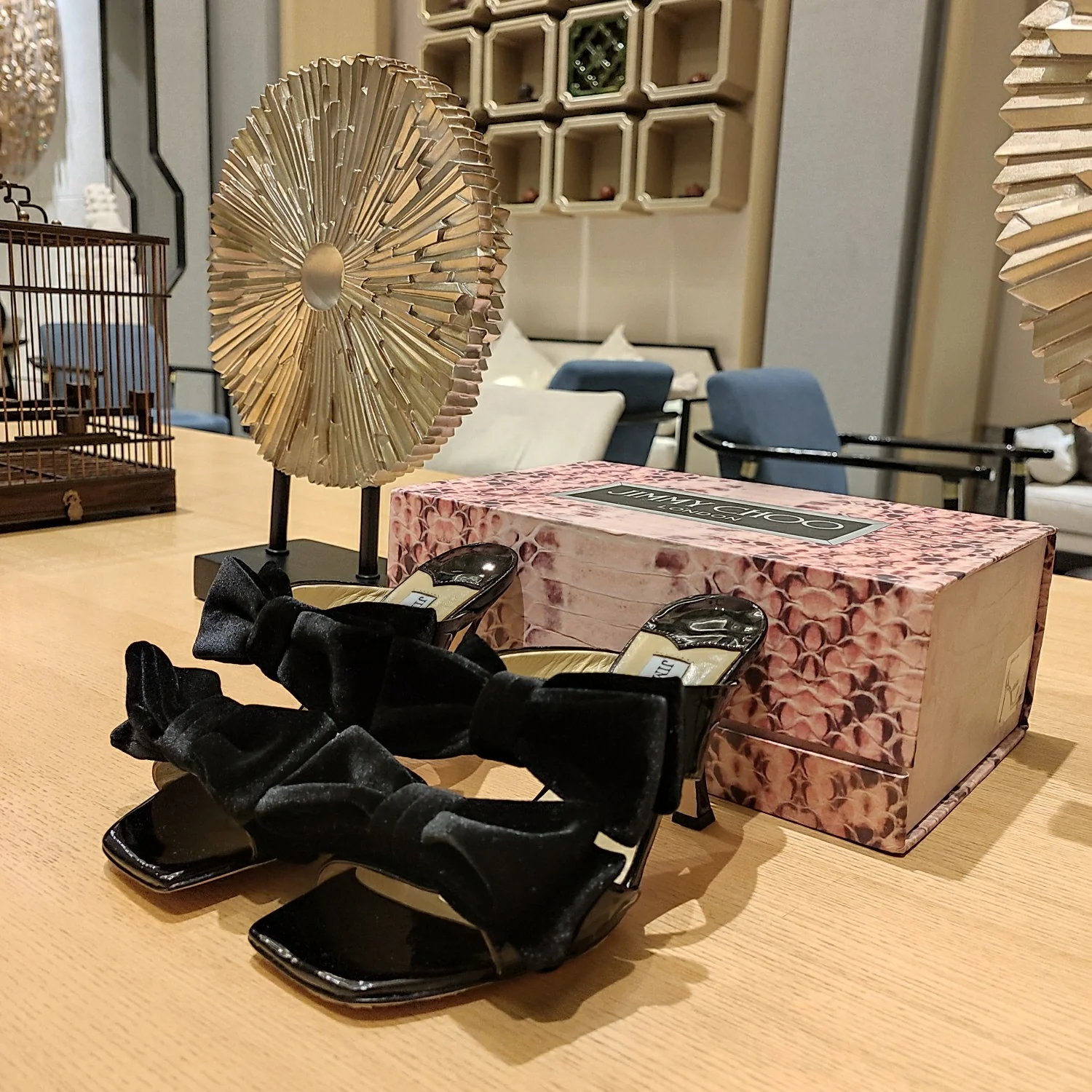 Босоножки на шпильке Jimmy с двойным бантом и фактурной окантовкой - черные