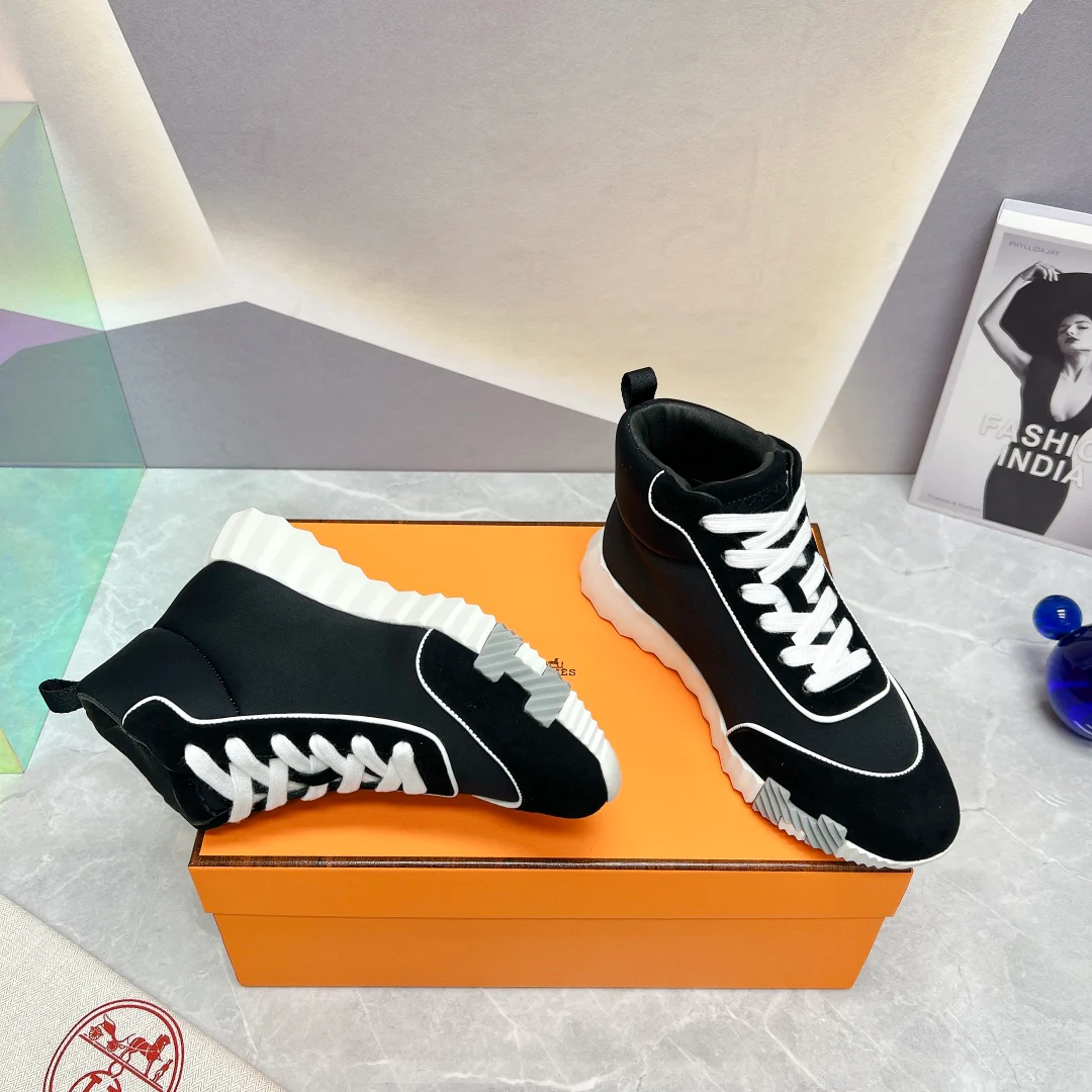 Новинки сезона весна/лето 2023 от Hermes - Высокие повседневные кроссовки - Унисекс - Черно-белые