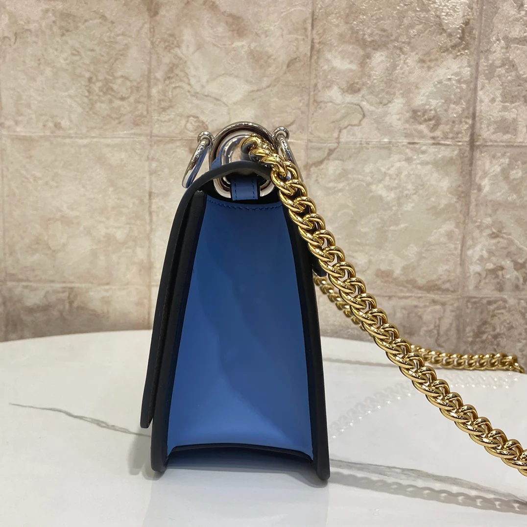 Сумка Fendi серии F — кожаная, на цепочке — маленькая — синяя