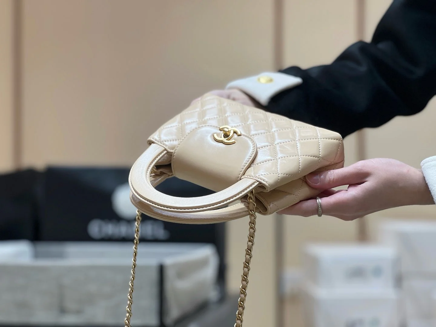 Chanel 25c Kelly - Абрикосовый