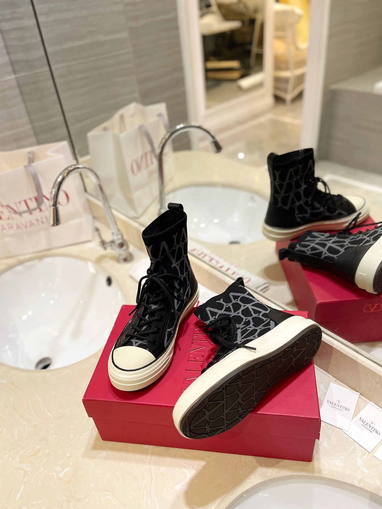 Туфли-носки Valentino до середины икры - унисекс - черные