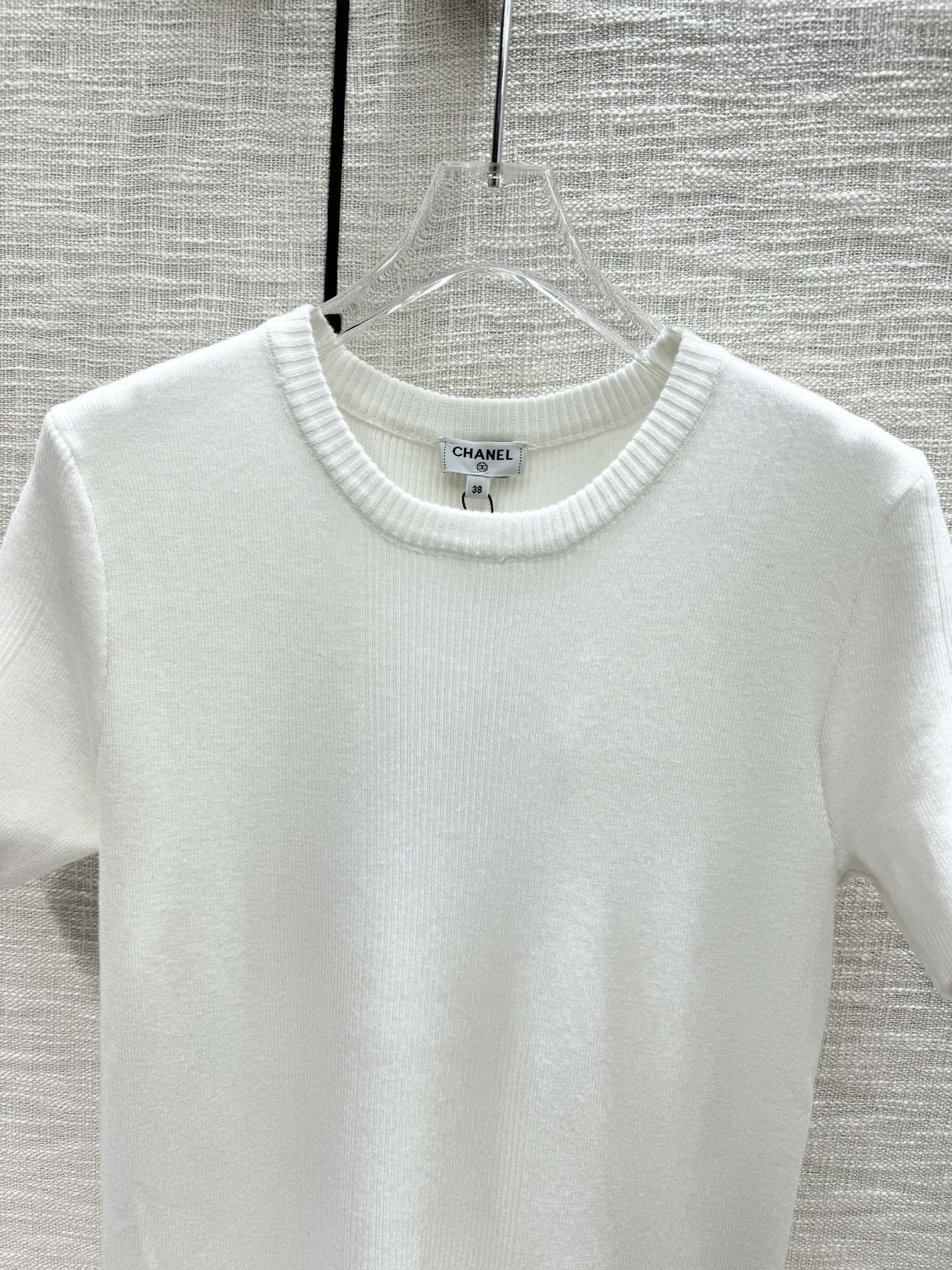 Платье Chanel 2403 с коротким рукавом, кружевной вязкой, белое.