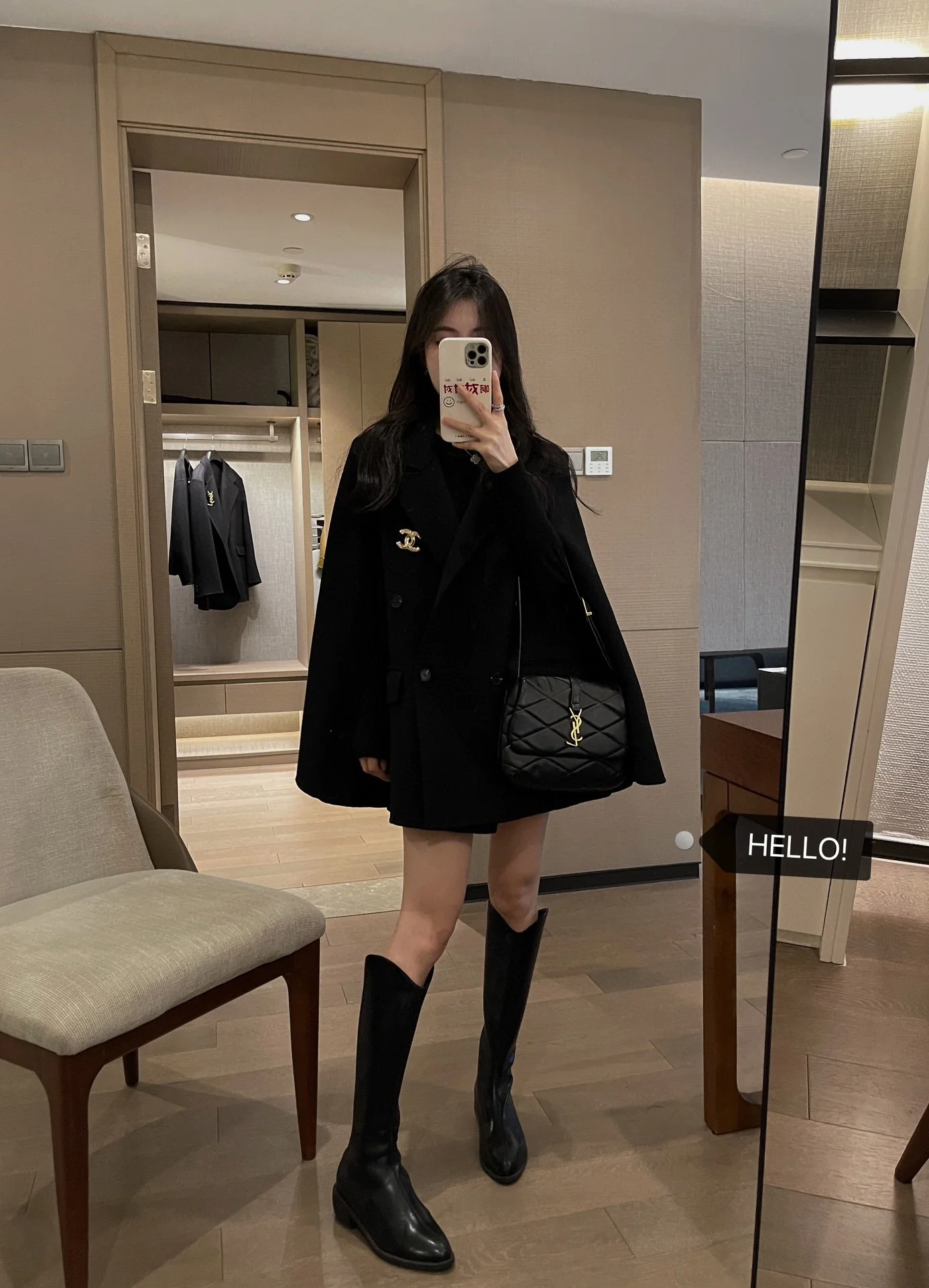 Chanel 2403 - Элегантный шерстяной костюм с высококачественной накидкой - Черный