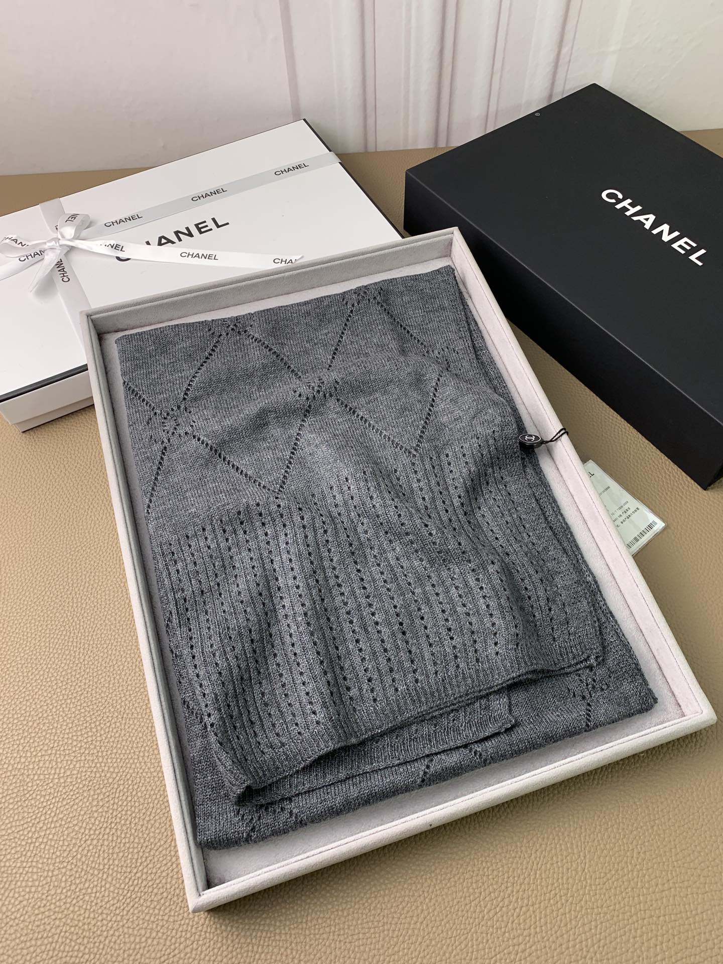 Кашемировый шарф Chanel с ажурной вязкой - 180 см - 60 см - 100 см - Кашемир - Серый