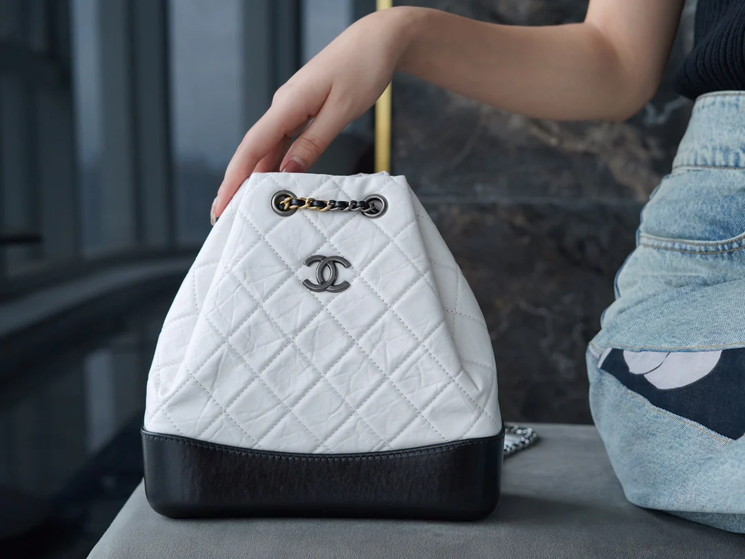 Chanel - Рюкзак-хобо - Черно-белый, маленький размер 22-5 см