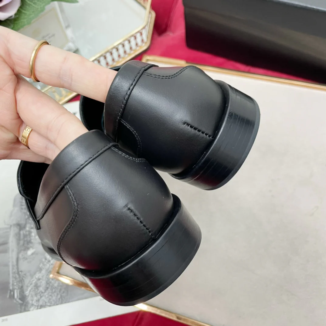 Винтажные лоферы Chanel - черные