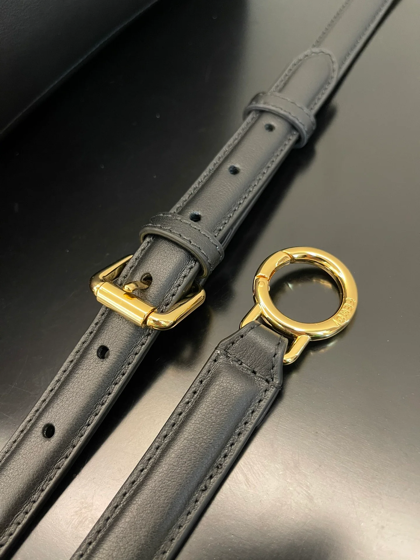 Fendi-peekaboo-i-see-u-medium-black