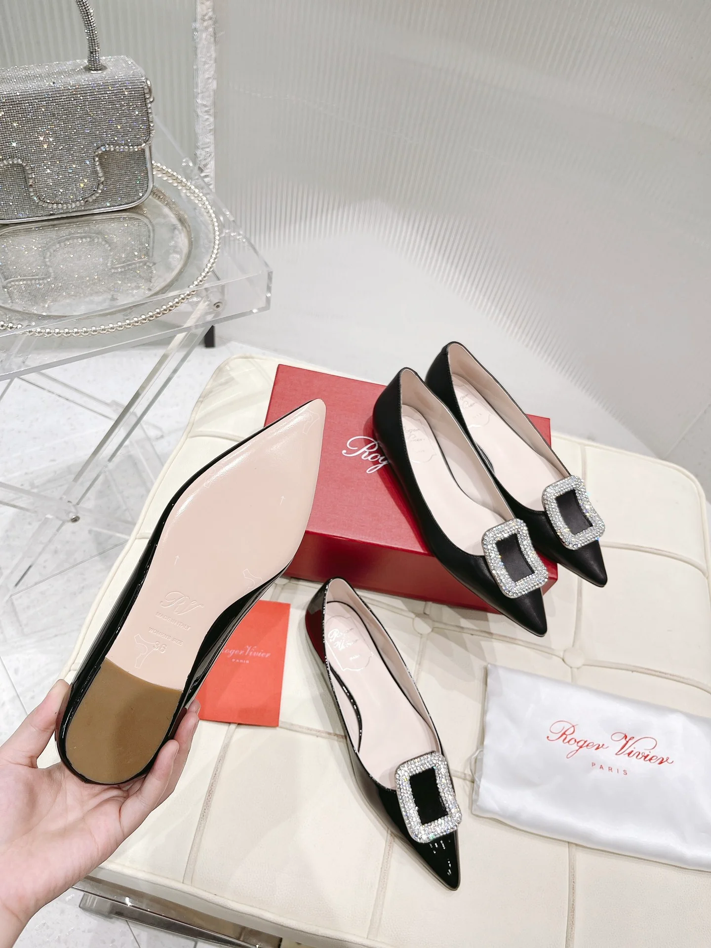 SF Ferragamo - Туфли-балетки с острым носком