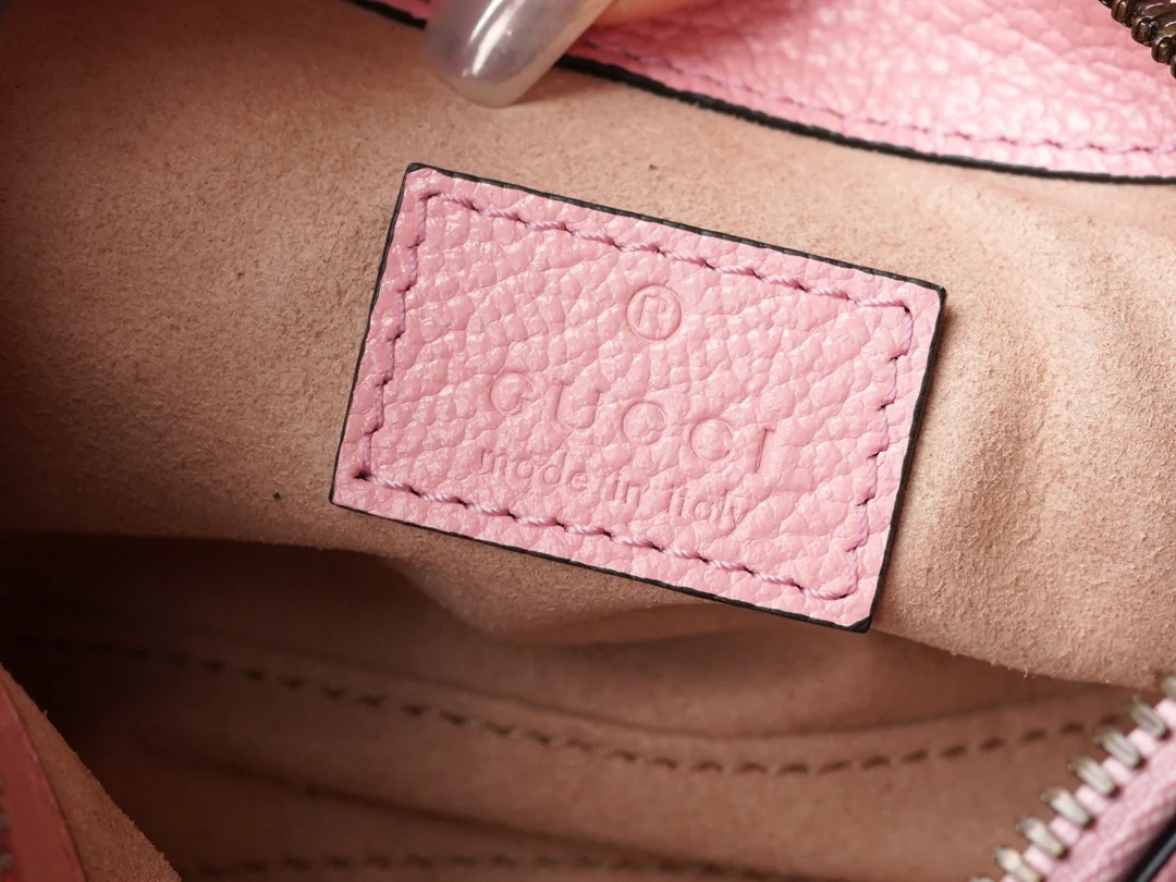 Сумка через плечо из коллекции Gucci Aphrodite - Розовая