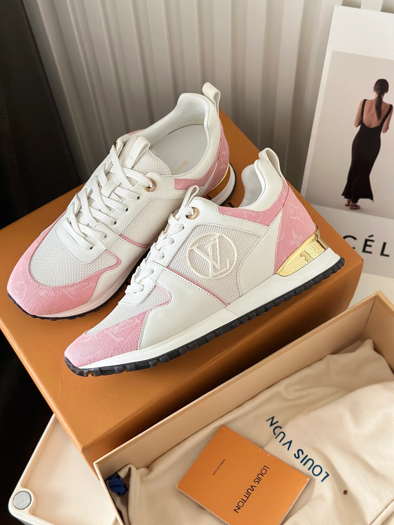 Кроссовки LV Runaway - джинсовые - розовые