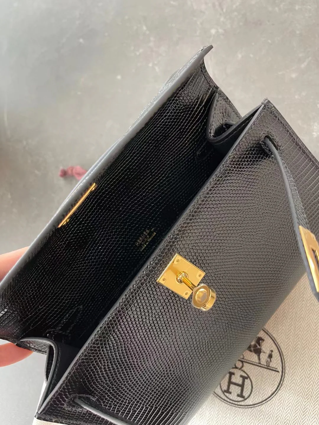 Hermes Kelly Mini 1-го поколения - Кожа ящерицы - Черный - Золотая фурнитура