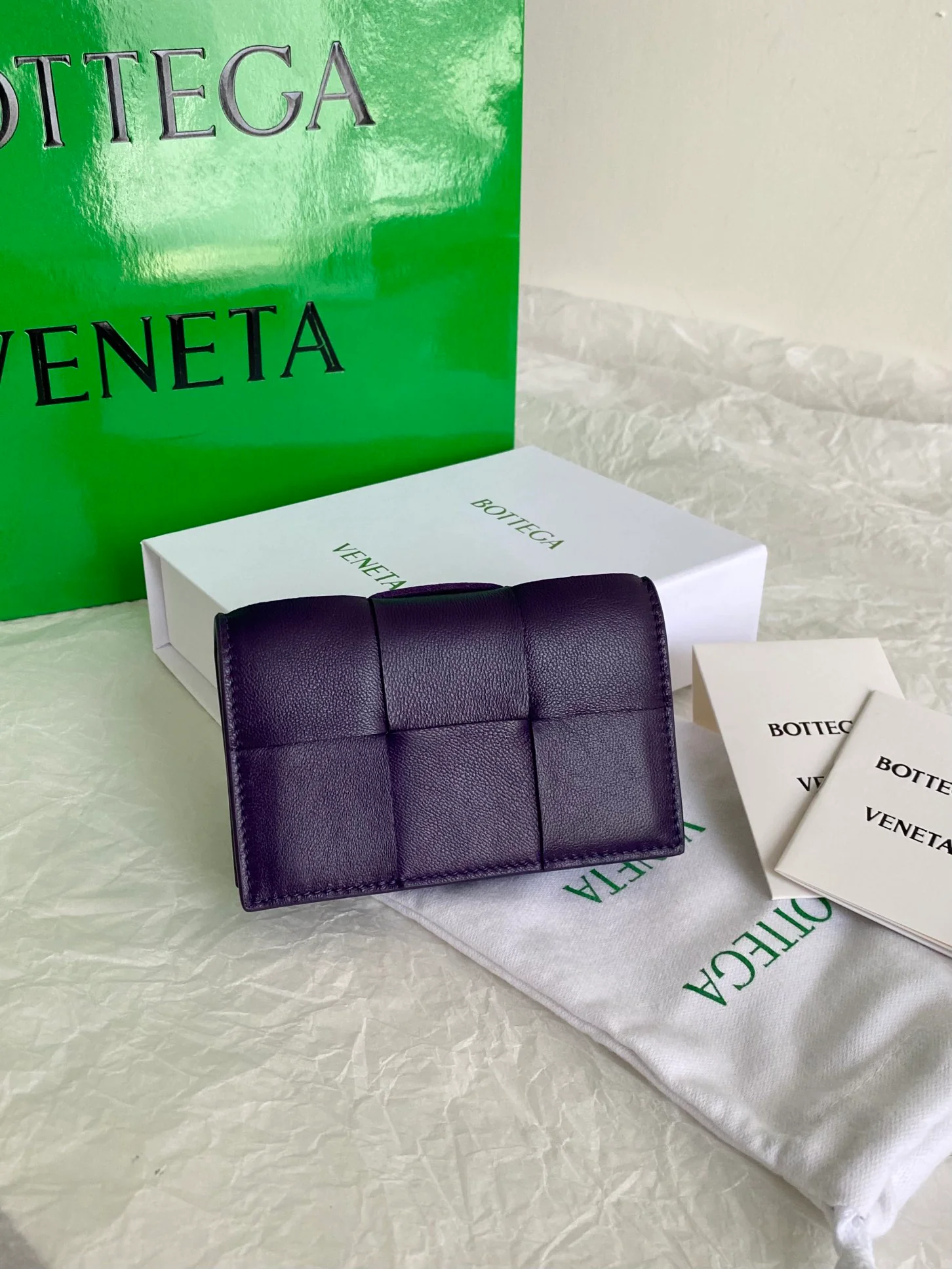 BV- 大格翻盖卡包 小羊皮 12.2×7.5×2.5cm