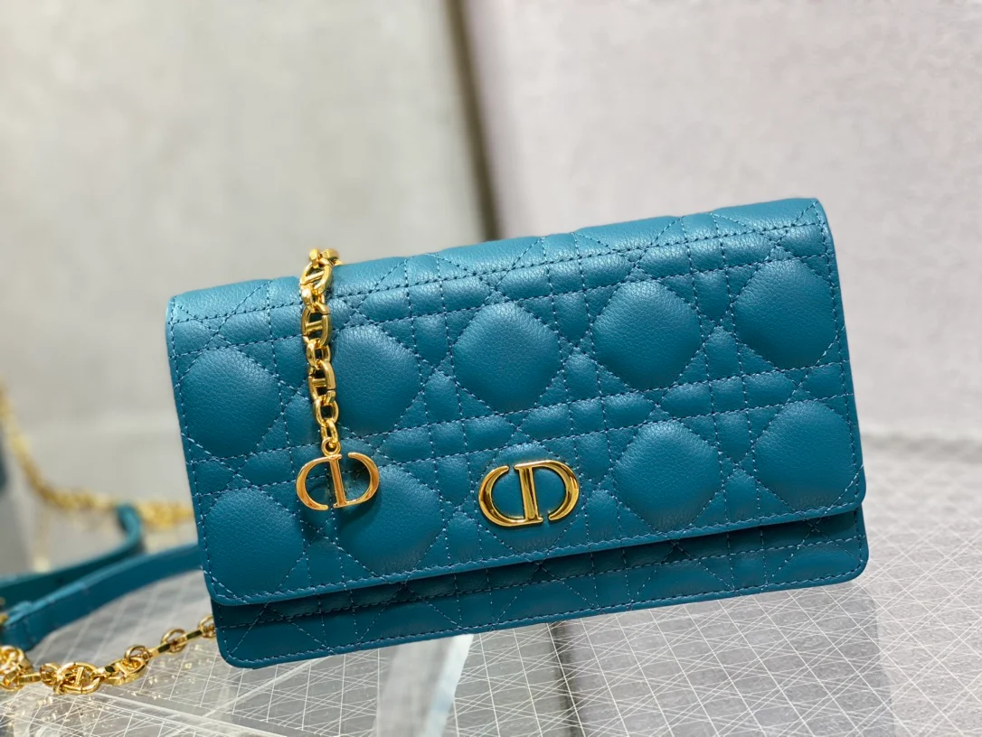 Стеганая сумка Dior-Caro из телячьей кожи с цепочкой - 2