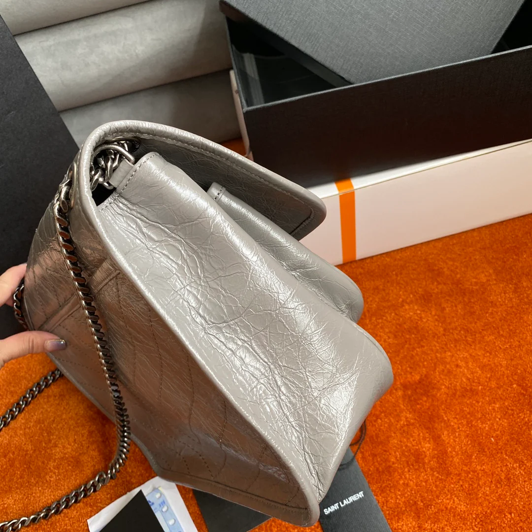 YSL Medium Niki - Светло-серая кожа с масляным покрытием - С замшей D-Buck