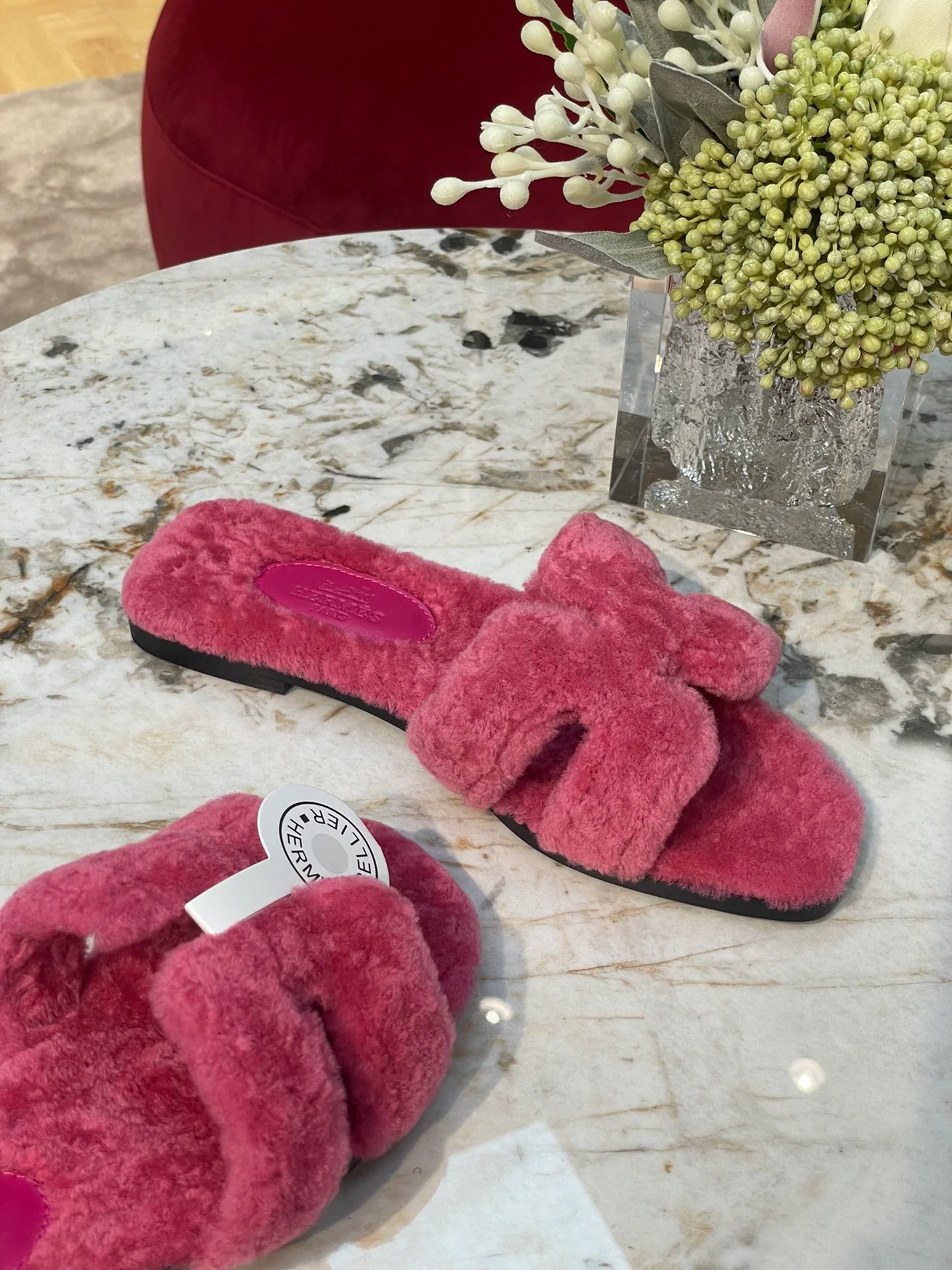 Новинка сезона осень/зима 2022 от Hermes - Меховые тапочки - Розовые