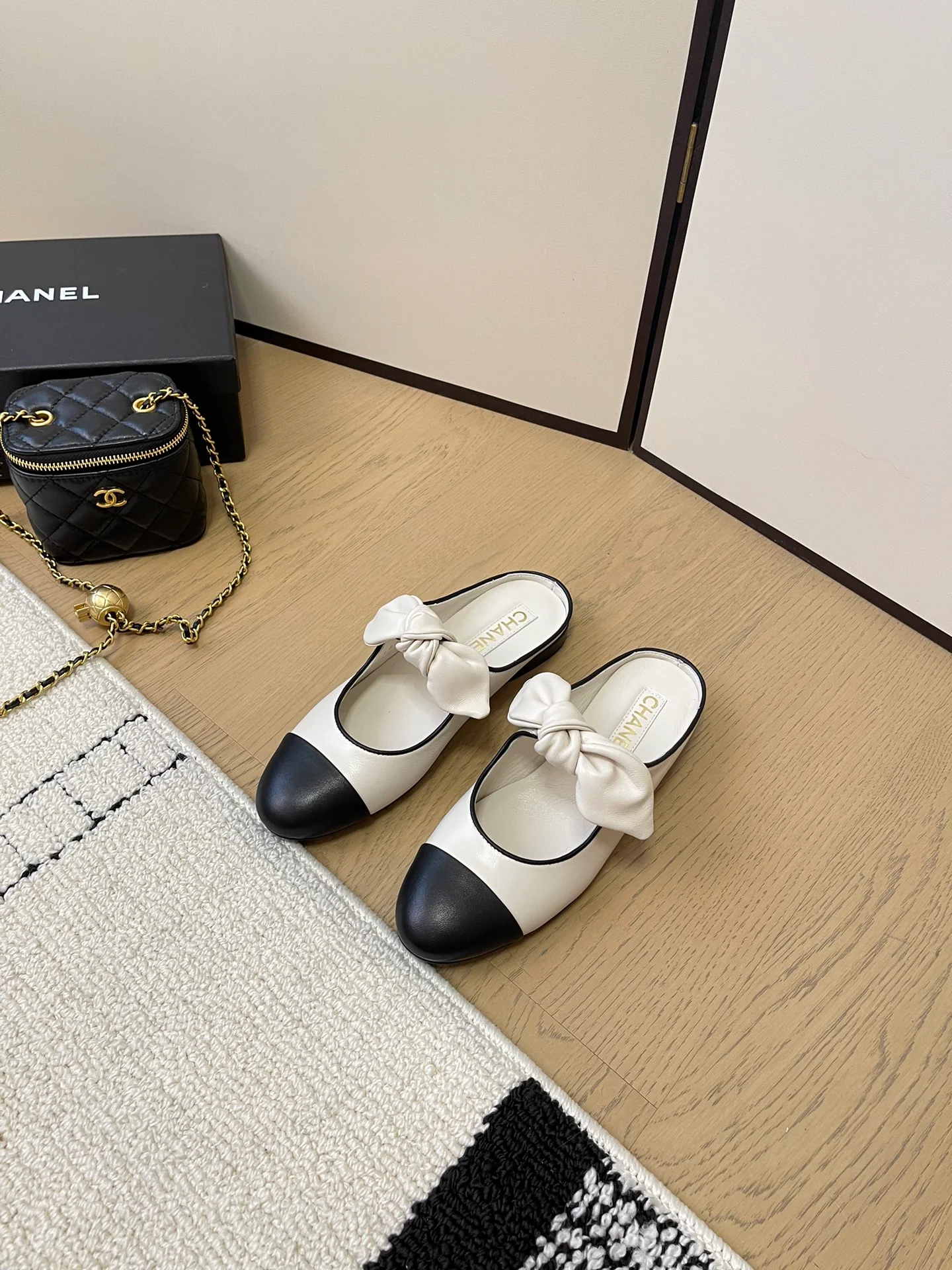 Мюли Chanel 2024 Ribbon Ballet - белые