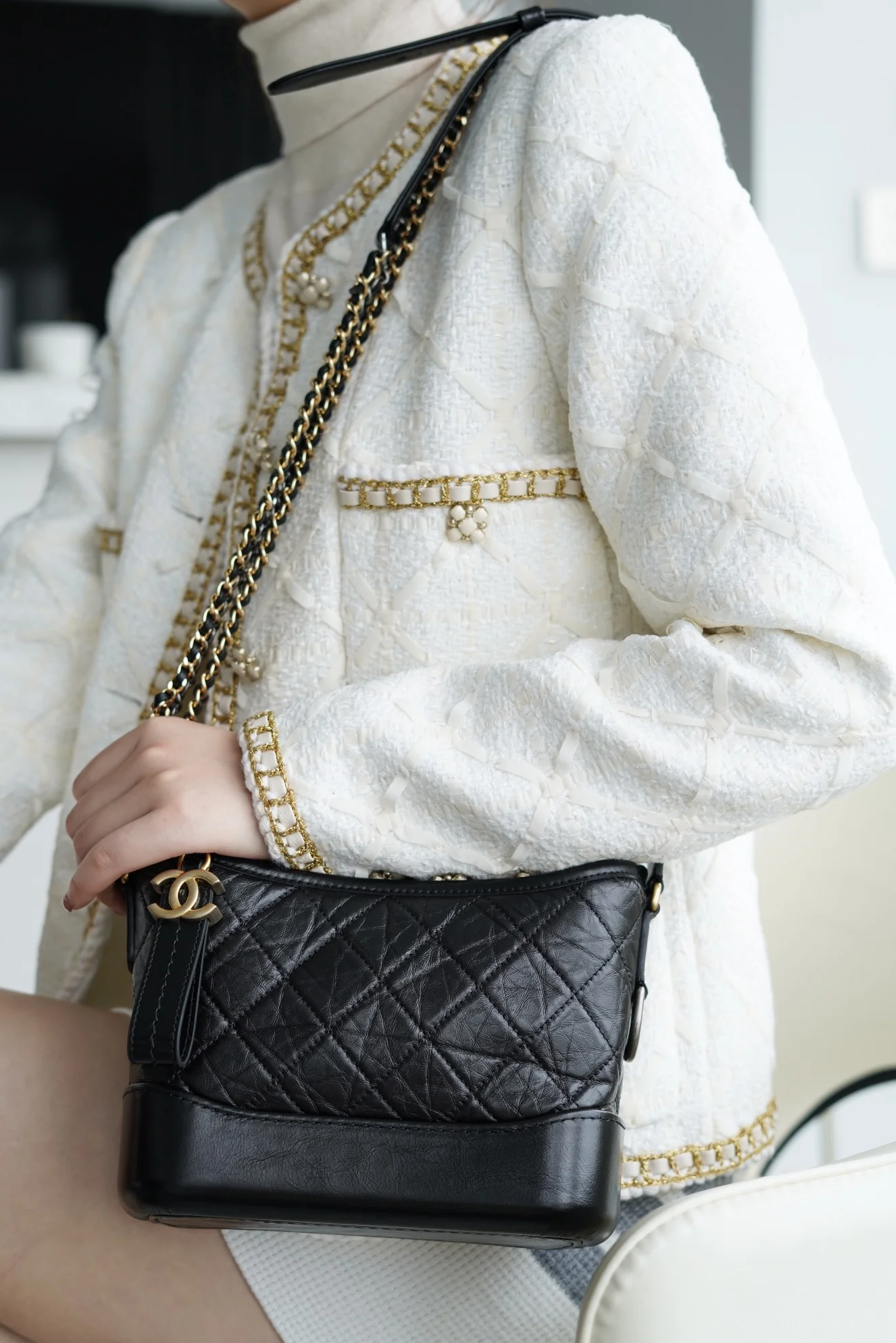 Сумка-хобо Chanel - черная, маленькая, 20 см