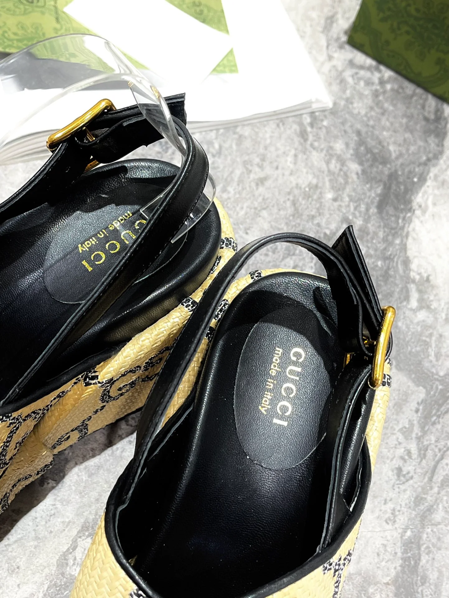 Новинка Gucci 2022 года - Сандалии на танкетке