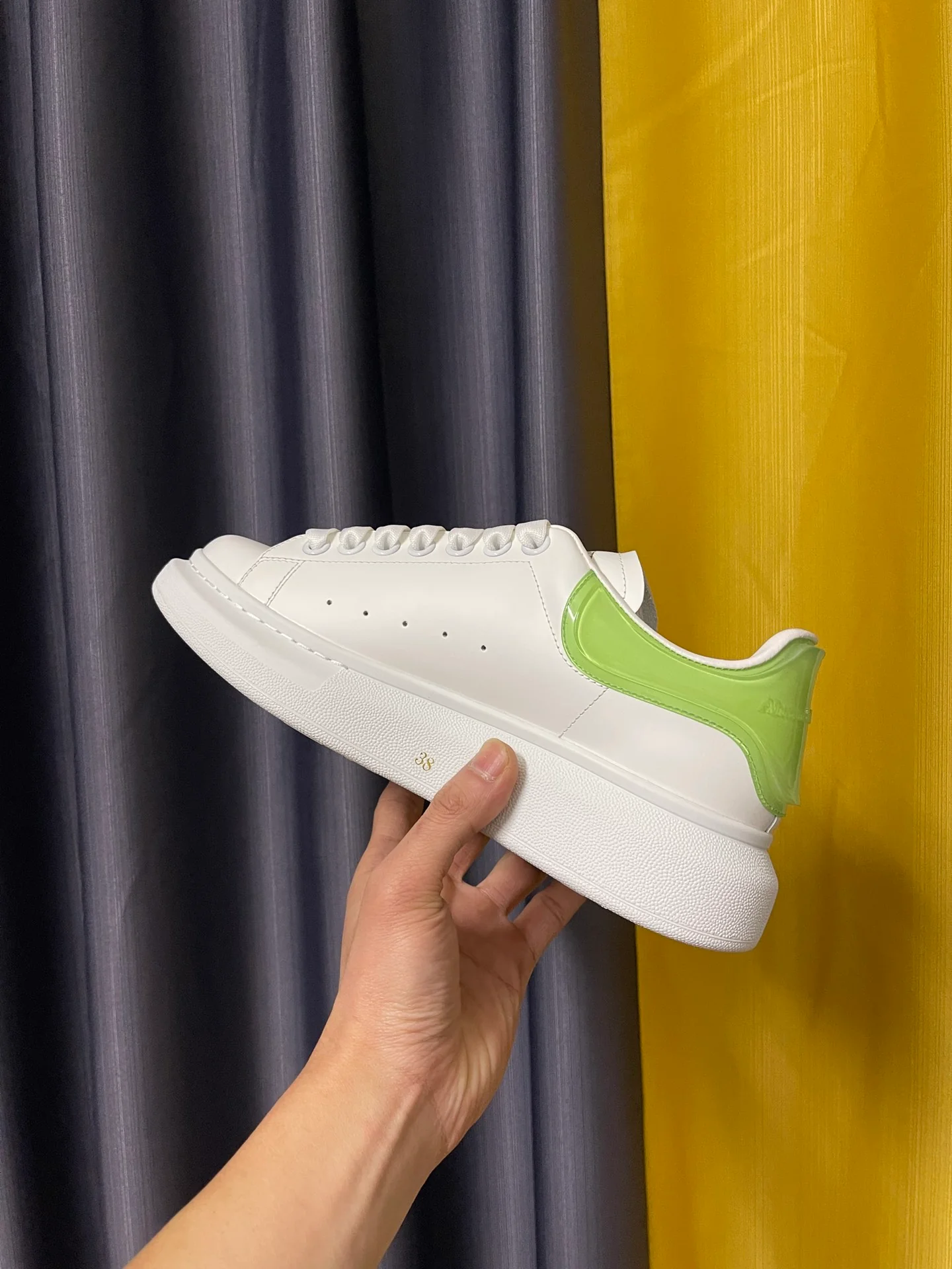 Классические белые кроссовки McQueen - унисекс - светло-зеленый резиновый каблук - премиум-издание
