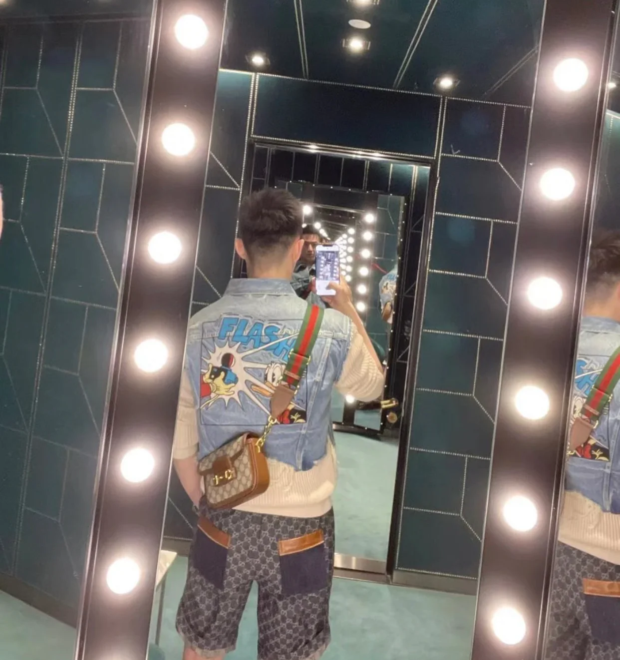 Сумка-седло Gucci 1955 с пряжкой в ??виде подковы - маленькая, 20-5 см