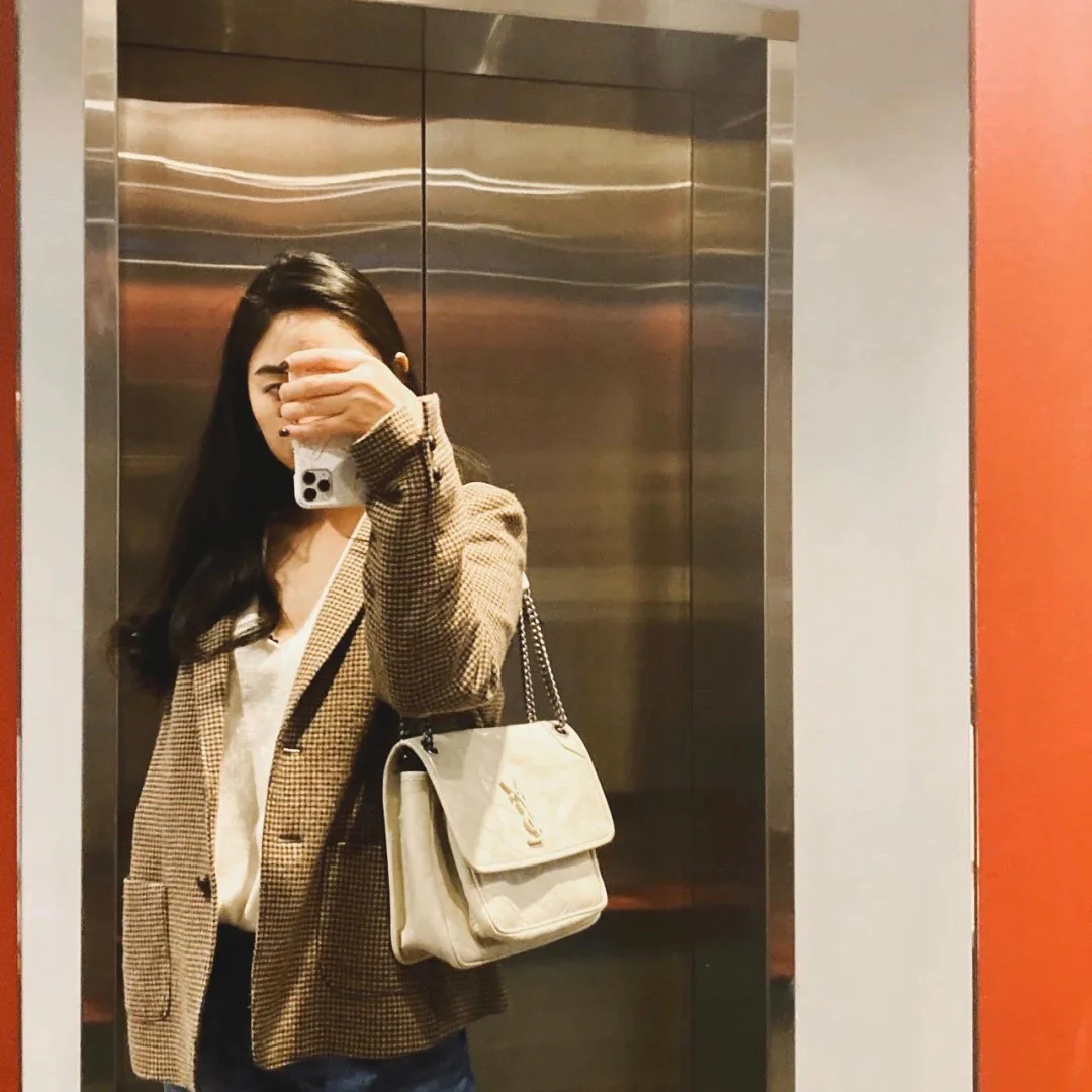 YSL Medium Niki - Белая кожа с масляным покрытием и белой пряжкой - D-Buck