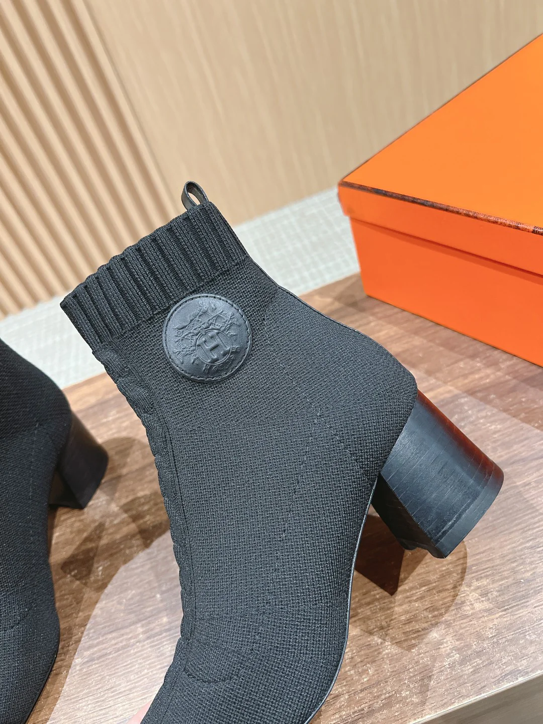 Вязаные ботильоны Hermes 2024 — черные