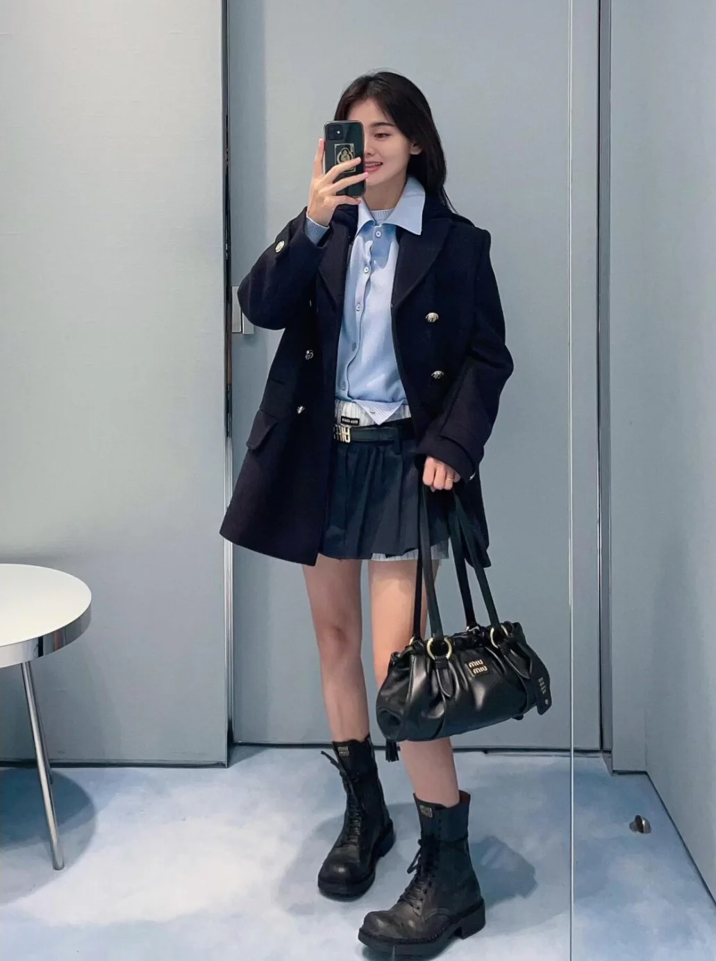 Сумка Miu Miu Joie из кожи наппа — маленькая — черная — Носите и делитесь