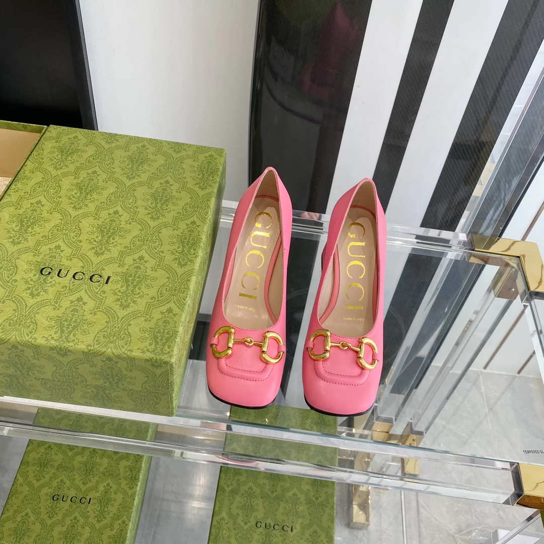 Туфли на высоком каблуке Gucci в стиле ретро с квадратным носком и массивным носком - 2 шт.