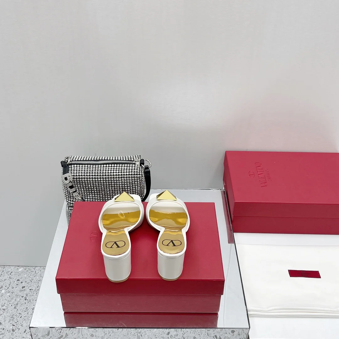 Тапочки Valentino на толстом каблуке