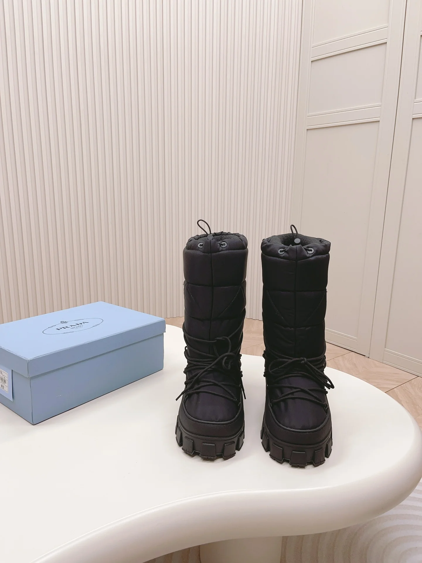 Снежные ботинки Prada 2024 Space Snow Boots - черные