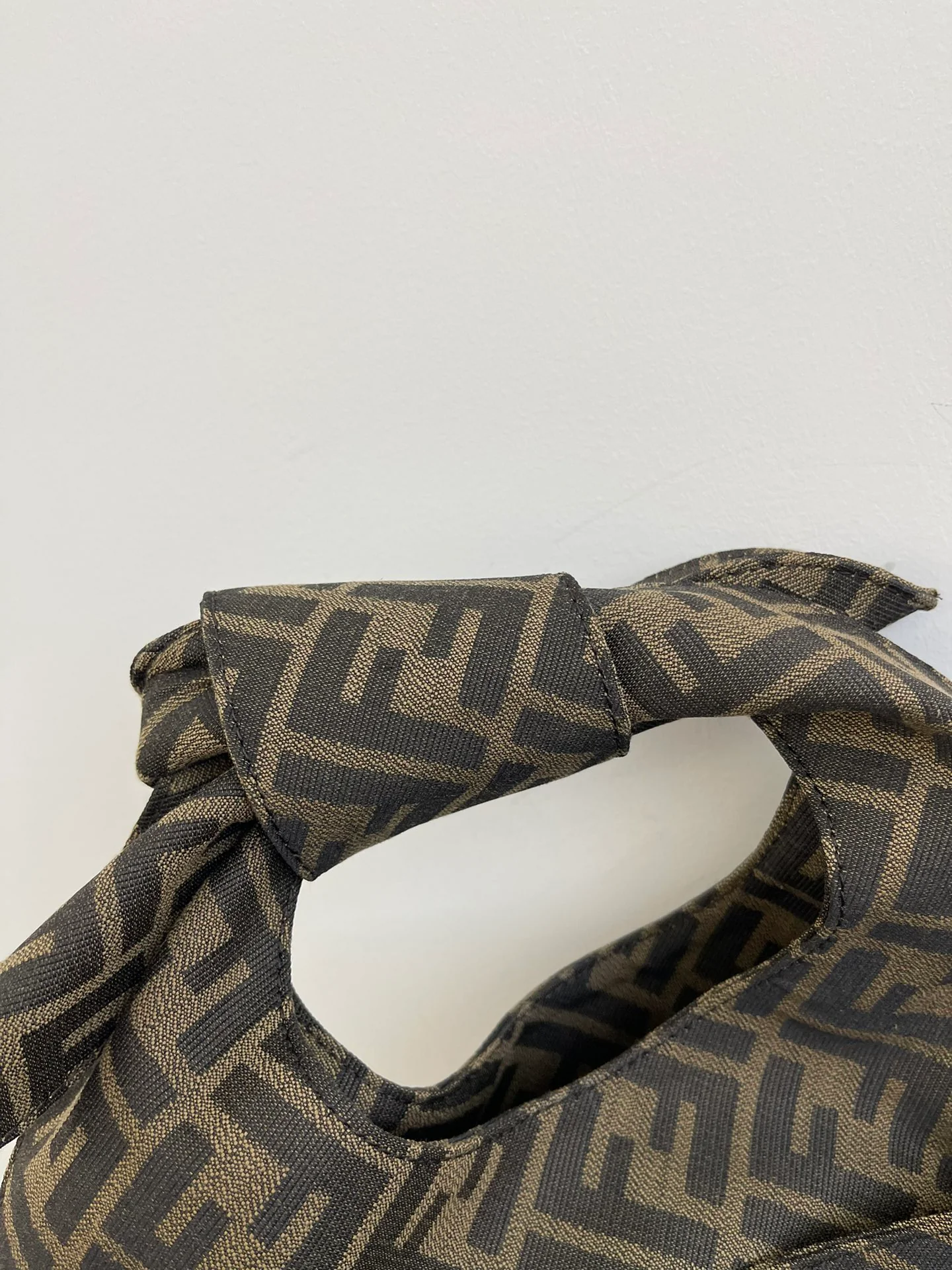 Сумка-ланч Fendi Monogram