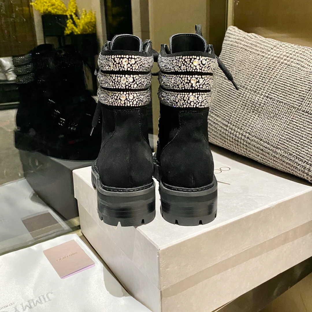 Новинка сезона осень/зима 2022 от Jimmy - Ботинки Martin со стразами - Черные