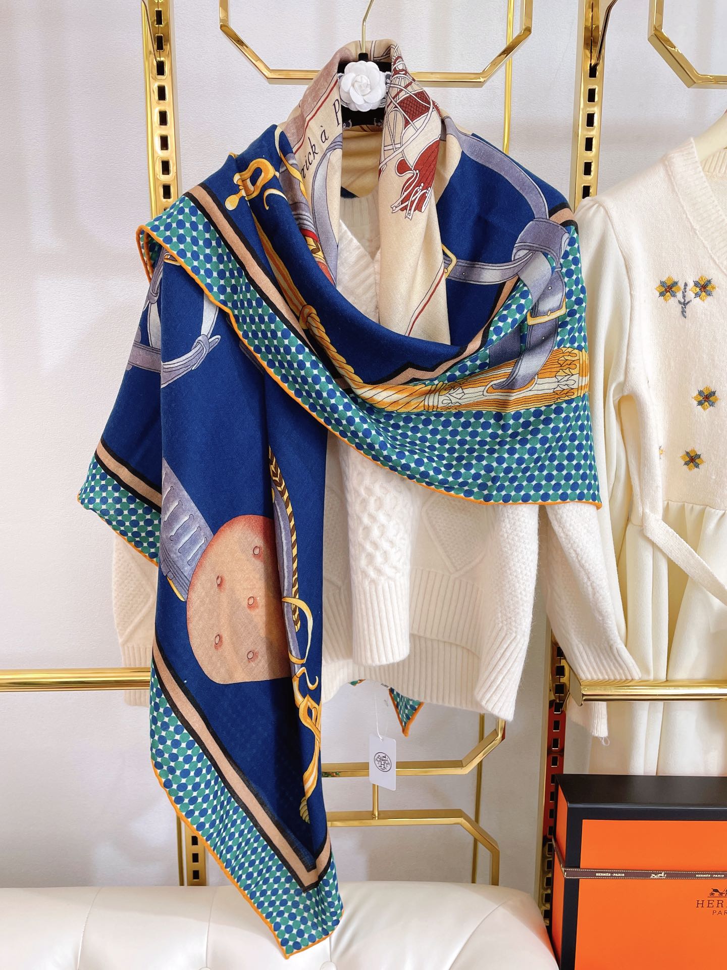 Hermes - Шарф Mr. Coach Square Scarf - 140 см - 70% кашемир - 30% шелк