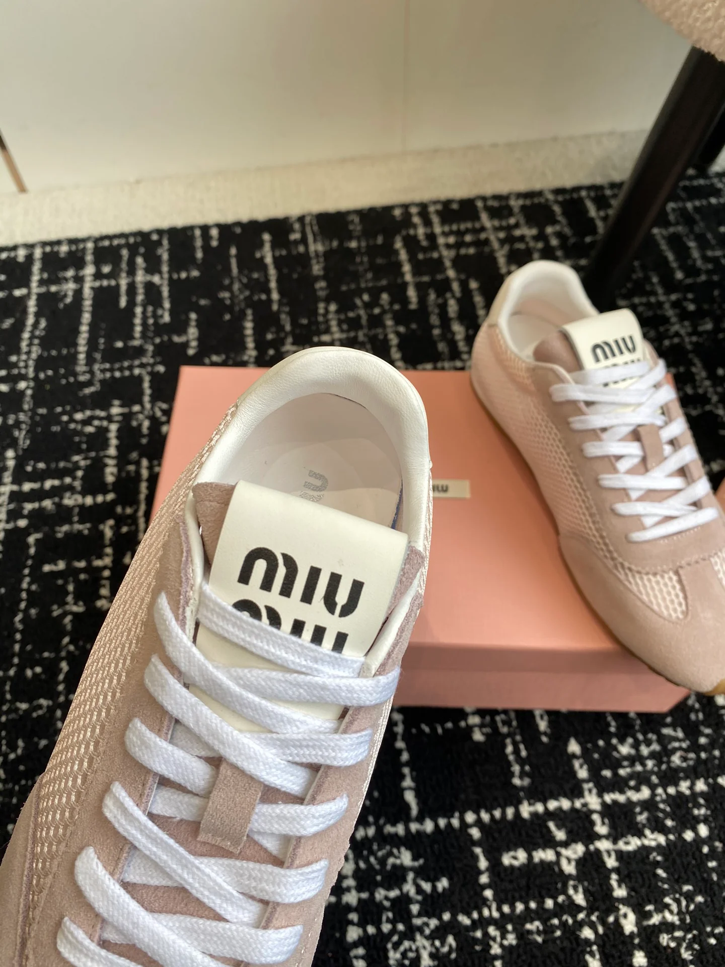 Туфли-слипоны Miu Miu 2024 — розовые