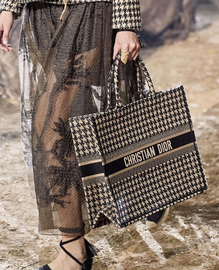 Сумка Dior Book Tote, большая, 41-5 см, в клетку ?гусиная лапка?.