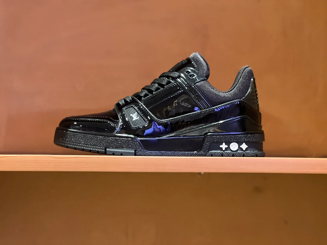 Кроссовки LV Trainer Casual Shoes - глянцево-черные