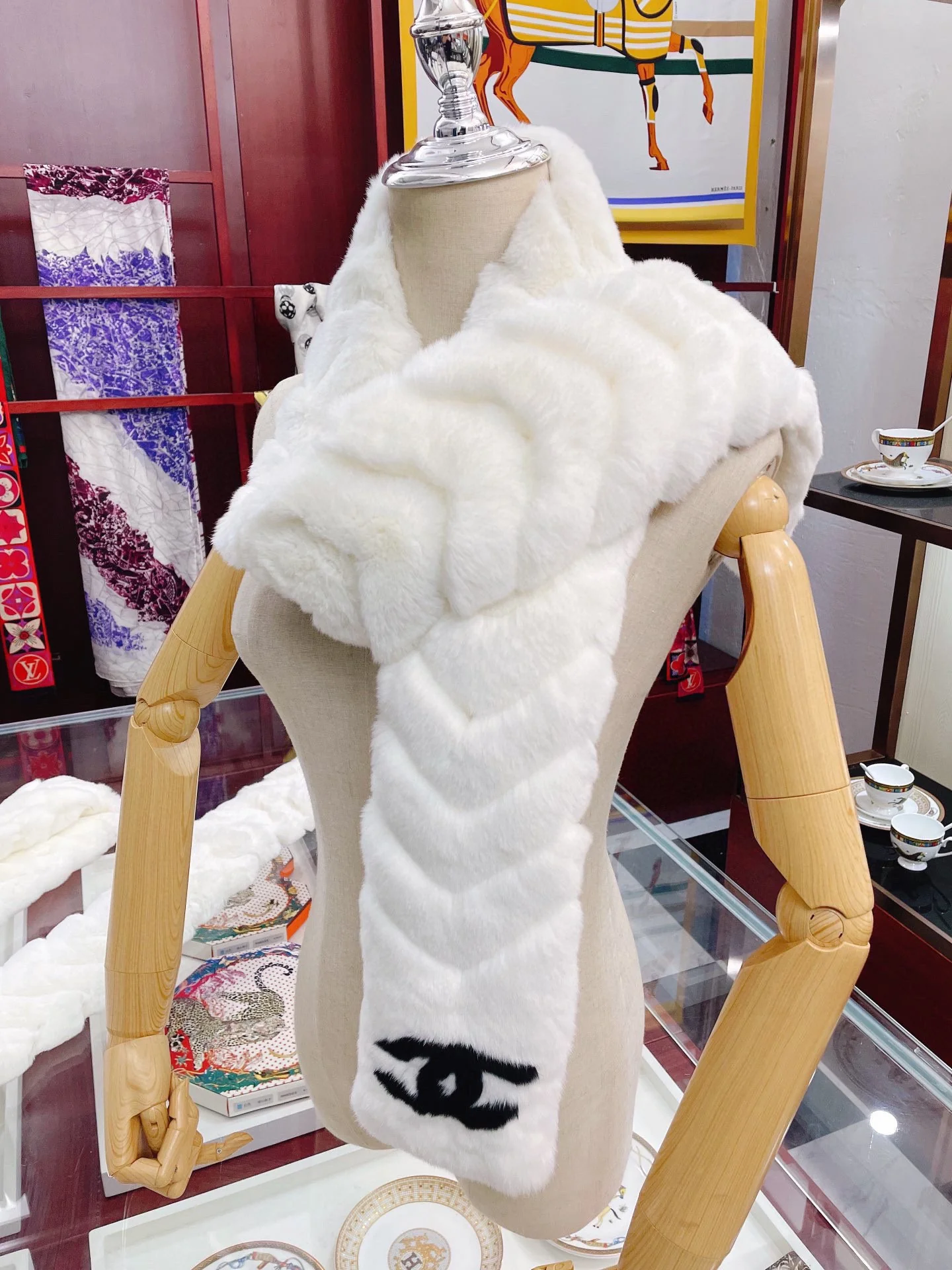 Меховой шарф Chanel - 20-120 см - Популярный стиль на сайте Xiaohongshu (Маленькая красная книжка)