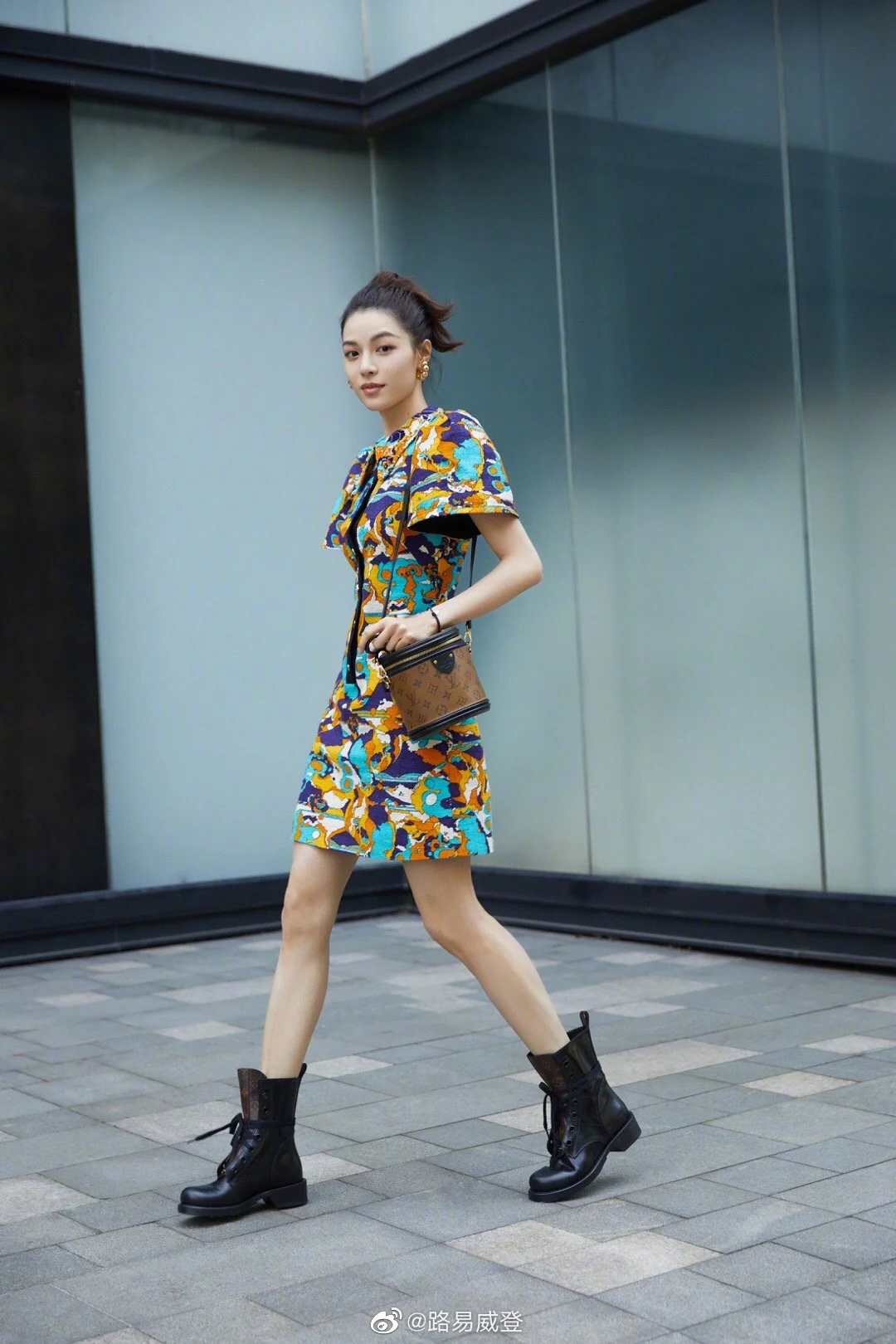 lv-m43986-cannes-cylinder bag