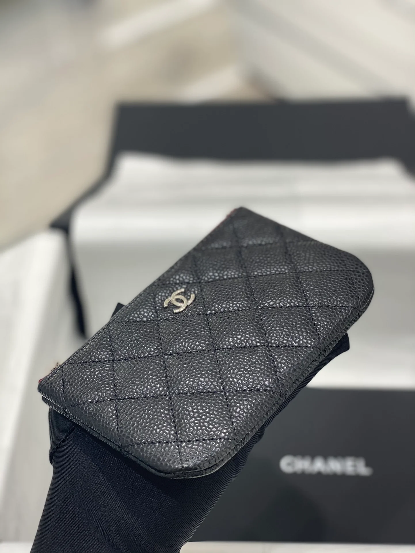 热销款 Chanel-19系列 经典皮革拉链零钱包 黑色银扣