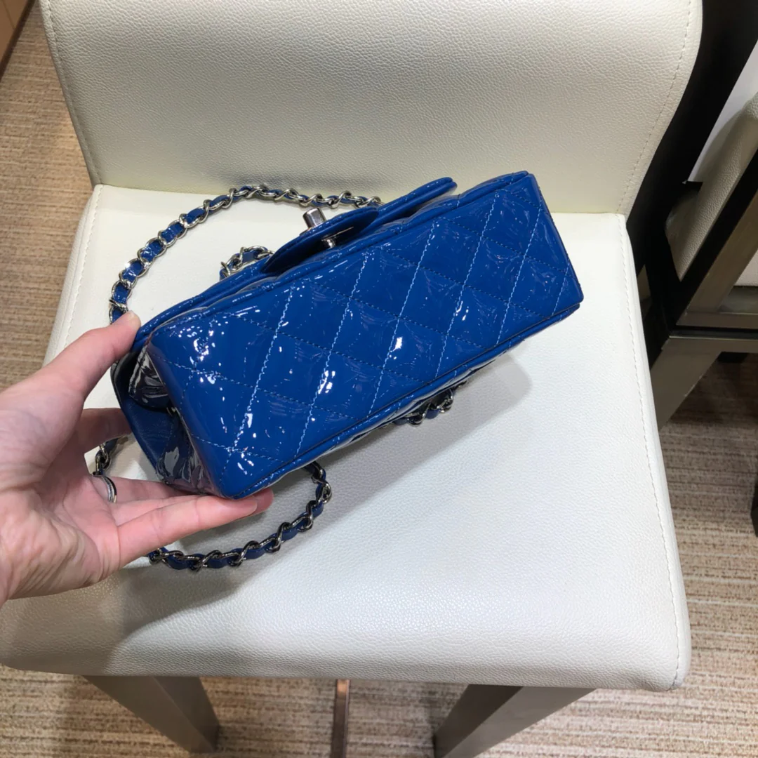 Сумка Chanel CF - лакированная кожа - серебряная цепочка - 20 см