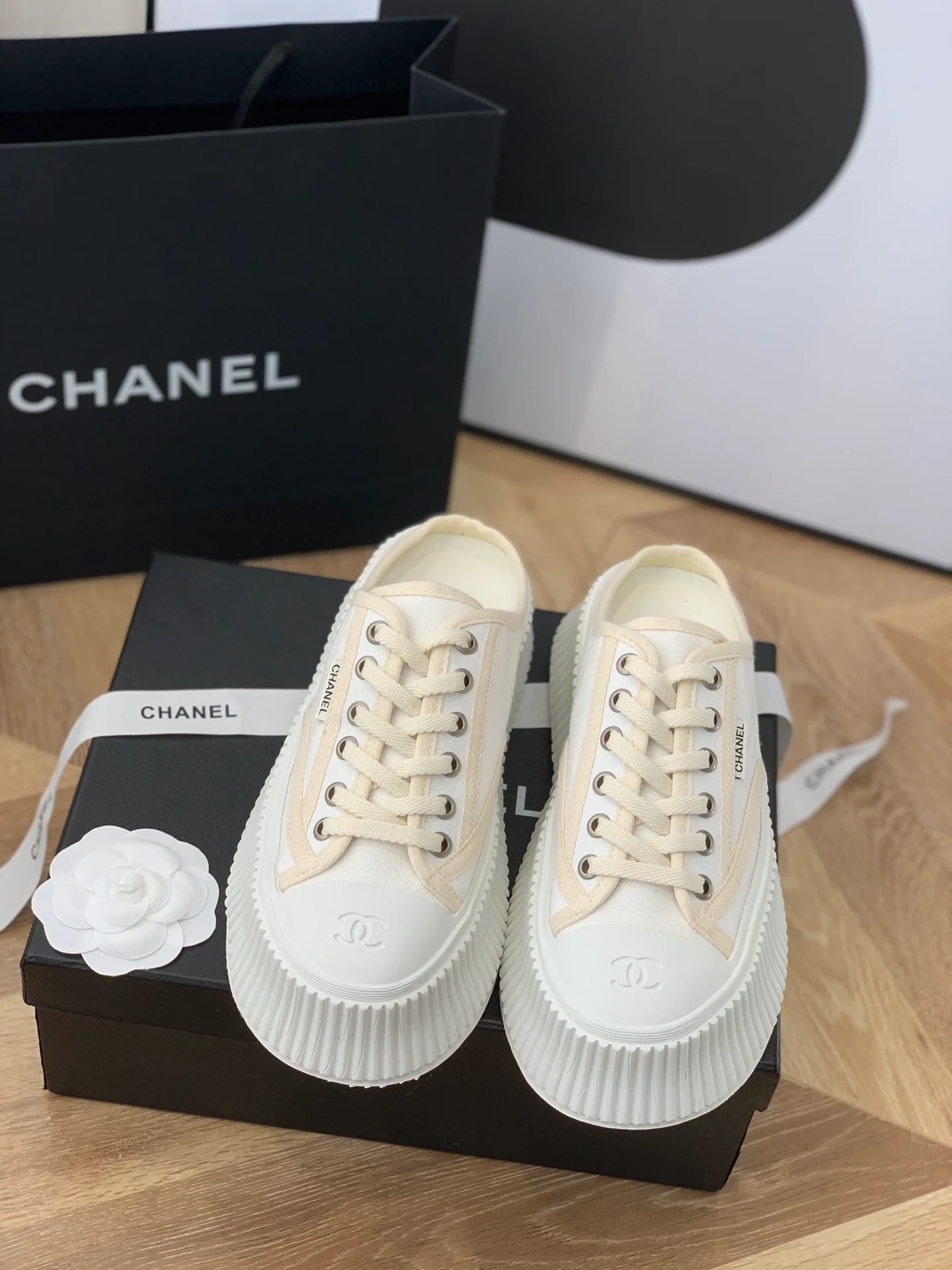 Мюли на платформе Chanel - парусиновые туфли с подкладкой из овечьей кожи - размер 35-40