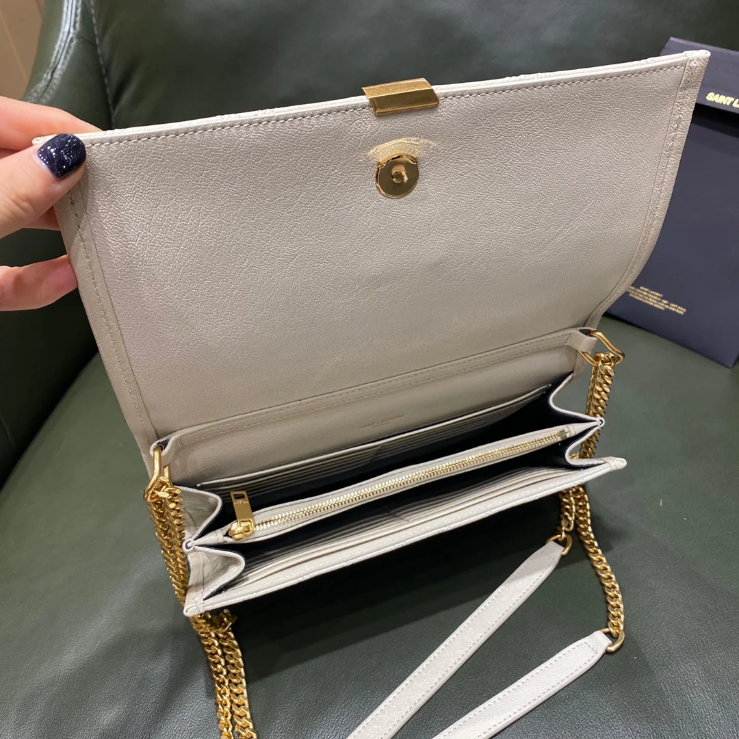 Сумка YSL-Becky из овечьей кожи с ромбовидной стёжкой и цепочкой