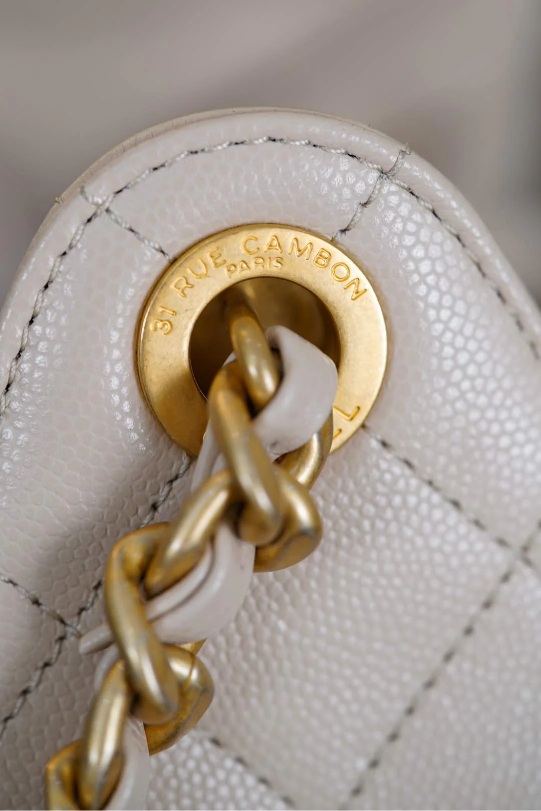 Сумка Chanel 25s 25bag Caviar Drawstring Hobo Small - Off-white